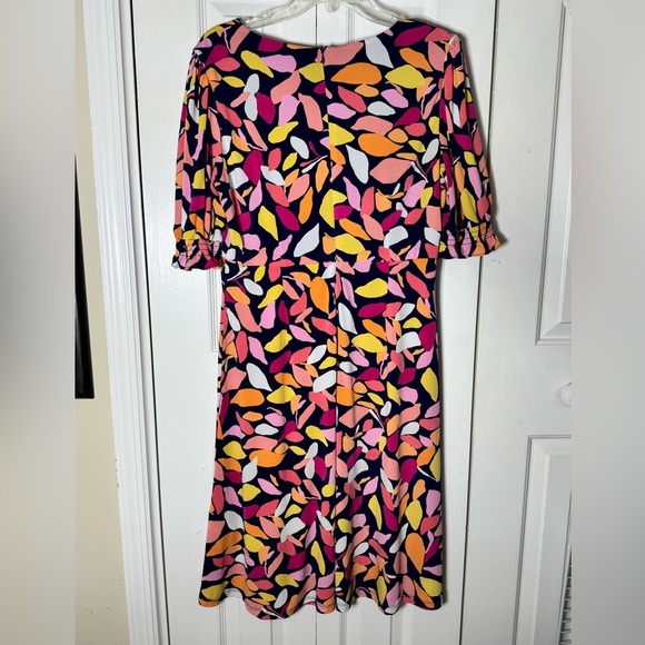 Maggy London 12 V Neck Floral Dress - Picture 2 of 3